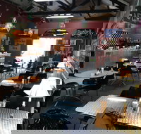 Mai's Kitchen Rules Cafe - Accommodation Yamba