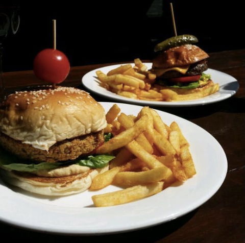 Yorkshire Hotel - Accommodation Yamba 0