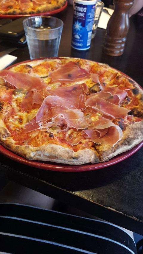 Quella Pizzeria - Accommodation Yamba 0