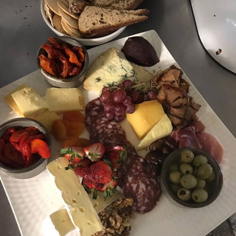 Aarons & Co Cafe - Accommodation Yamba 0