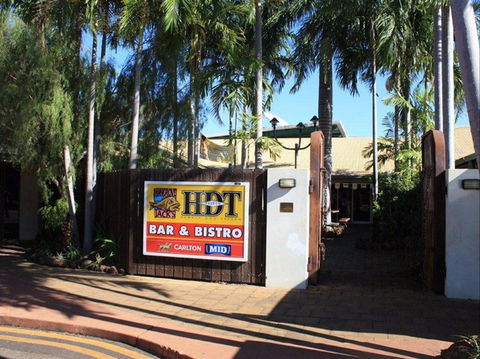 Humpty Doo Tavern - Accommodation Yamba 0