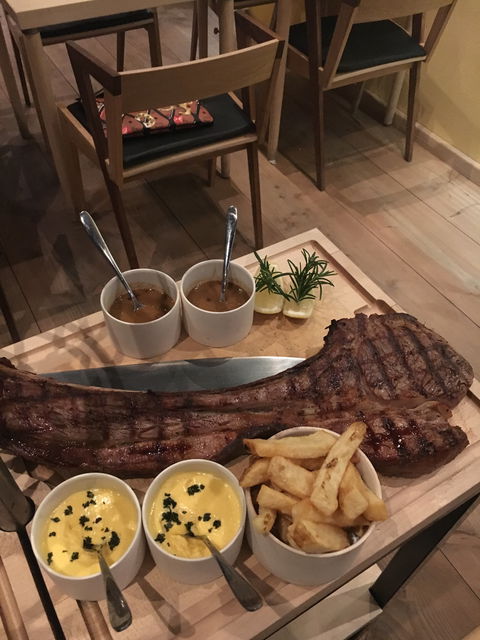 A Hereford Beefstouw - Accommodation Yamba 2