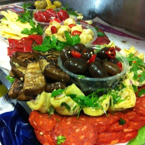 Arena's Deli Cafe E Cucina - Accommodation Yamba 0