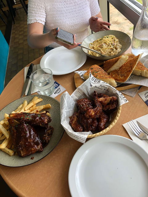 Mika Live BBQ & Bar - Accommodation Yamba 0