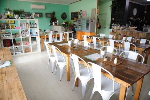 Alicia's Cafe - Accommodation Yamba 1