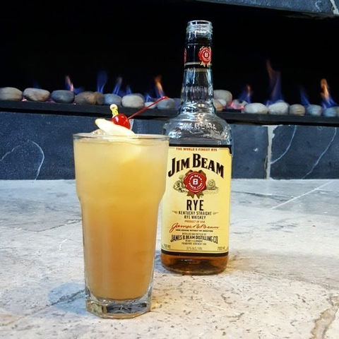 Level One Lounge - Accommodation Yamba 0