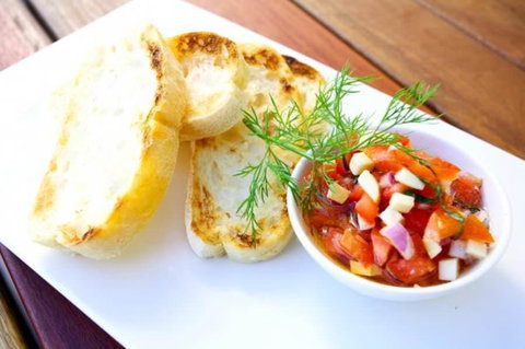 Dog & Parrot - Robina - Accommodation Yamba 0