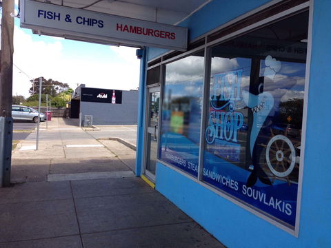 T.J's Blue Sea Fish Shop - Accommodation Yamba 0