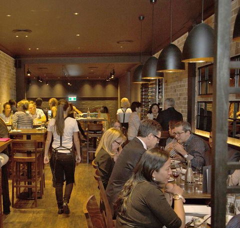 Annata - Accommodation Yamba 11