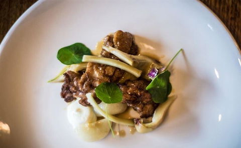 Annata - Accommodation Yamba 5