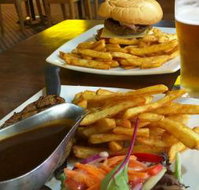 New Royal Hotel - Accommodation Yamba