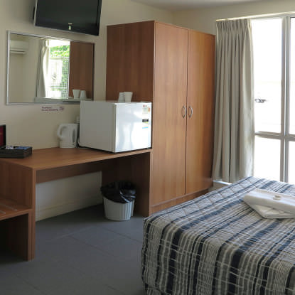 Upper Ross Hotel - Accommodation Yamba 1
