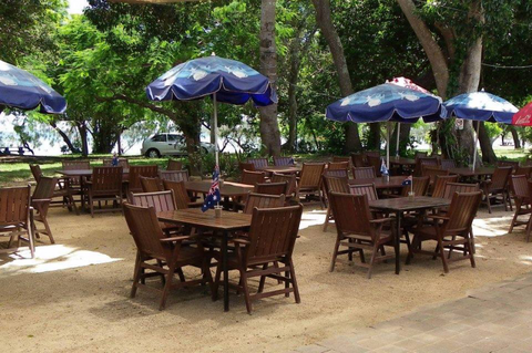 Dingo Beach Hotel - Accommodation Yamba 1