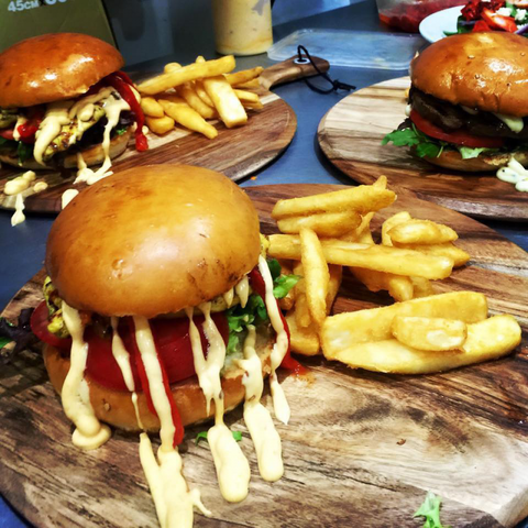 2 Quench Cafe & Cocktail - Accommodation Yamba 3