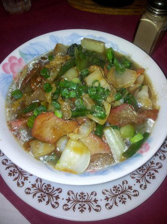 Chung Wa Chinese Restaurant - Accommodation Yamba 0