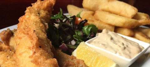 Amarok Bar & Restaurant - Accommodation Yamba 2