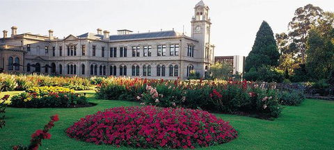 Albert Park Hotel - Accommodation Yamba 0