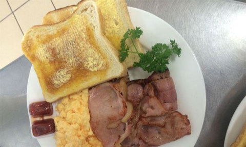 Albion Hotel - Accommodation Yamba 0