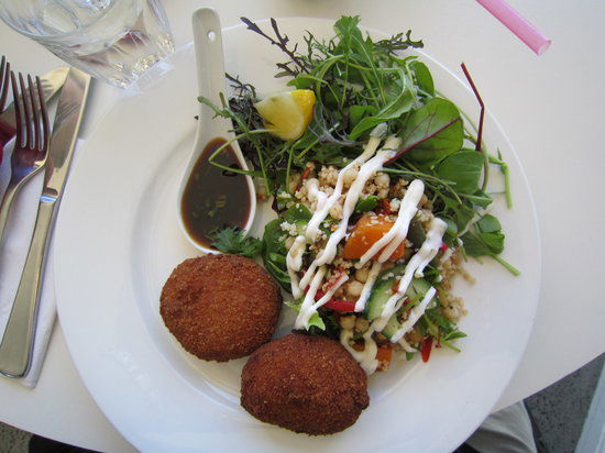 White Beach TAS Accommodation Yamba