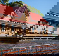 Tracks on Point - Accommodation Yamba