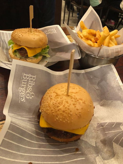Ribs & Burgers - Accommodation Yamba 6