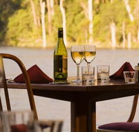 Lakeside Restaurant - Accommodation Yamba