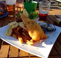 The Lighthouse Wharf Hotel - Accommodation Yamba