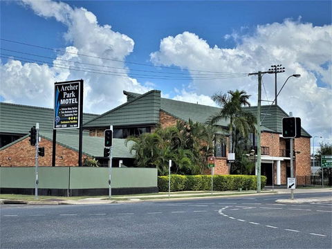 Archer Park Motel - Accommodation Yamba 0