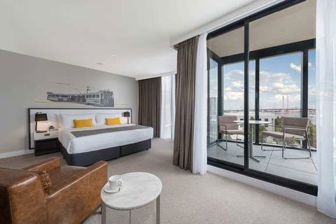 Peppers Docklands - Accommodation Yamba 6