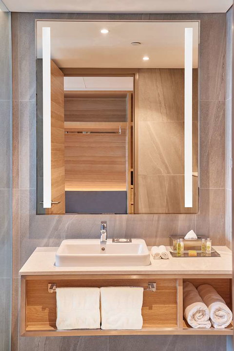 DoubleTree by Hilton Perth Waterfront - Accommodation Yamba 9