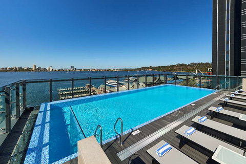 DoubleTree by Hilton Perth Waterfront - Accommodation Yamba 10