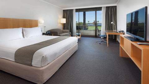 Crowne Plaza Perth - Accommodation Yamba 5