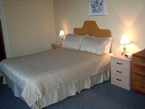 Mountway Holiday Apartments - Accommodation Yamba 2