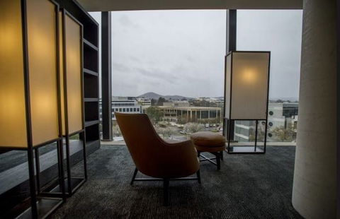 Little National Hotel - Accommodation Yamba 2