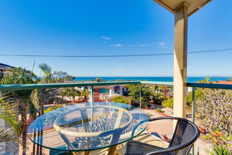 Aqualuna Beach Resort - Accommodation Yamba 0