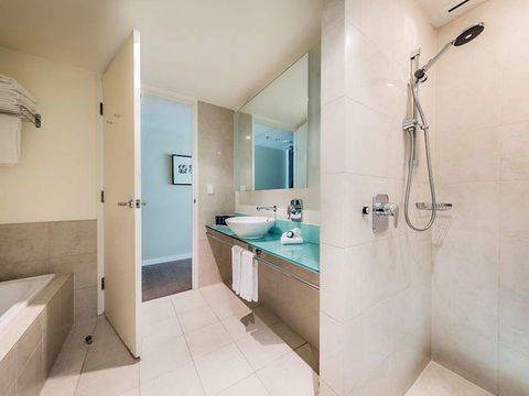 PARKROYAL Melbourne Airport - Accommodation Yamba 5