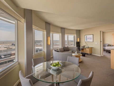PARKROYAL Melbourne Airport - Accommodation Yamba 12