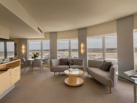 PARKROYAL Melbourne Airport - Accommodation Yamba 13
