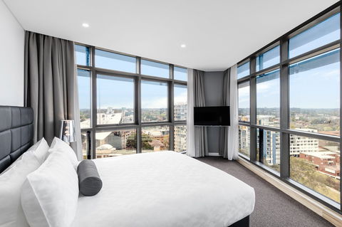 Meriton Suites Church Street, Parramatta - Accommodation Yamba 3