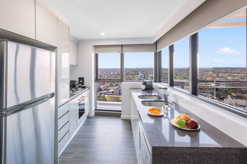 Meriton Suites Church Street, Parramatta - Accommodation Yamba 12