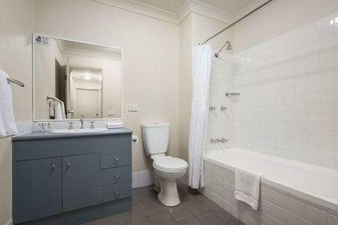 APX Apartments Parramatta - Accommodation Yamba 6