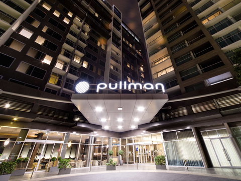 Pullman Adelaide - Accommodation Yamba 0