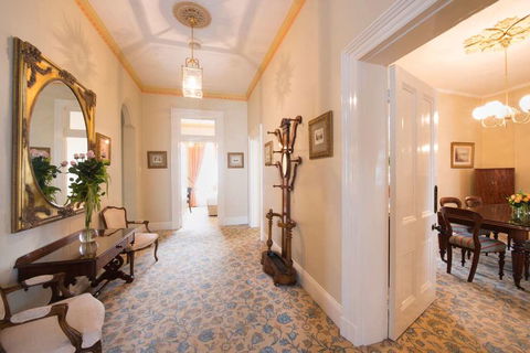 The Hotel Windsor - Accommodation Yamba 9