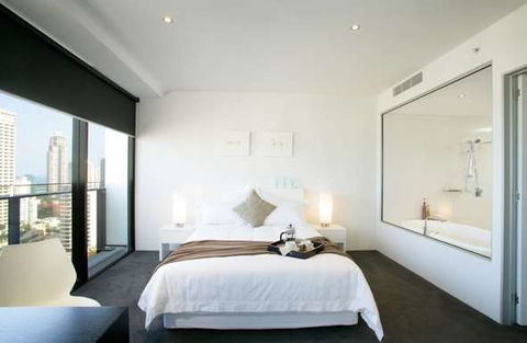 Mantra Circle on Cavill - Accommodation Yamba 12