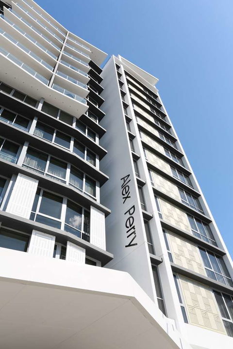 Alex Perry Hotel And Apartments - Accommodation Yamba 1