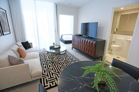 Alex Perry Hotel And Apartments - Accommodation Yamba 3