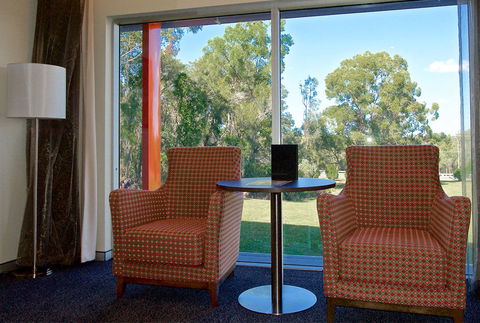 Alexandra Hills Hotel - Accommodation Yamba 2
