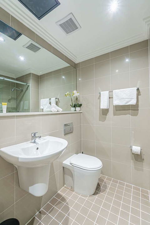 Best Western Plus Camperdown Suites - Accommodation Yamba 9
