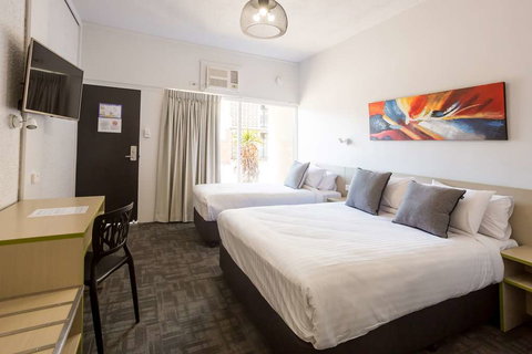 Emerald Star, a Nightcap Hotel - Accommodation Yamba 2