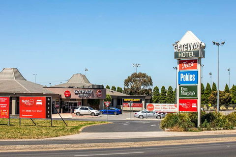 Nightcap At Gateway Hotel - Accommodation Yamba 1